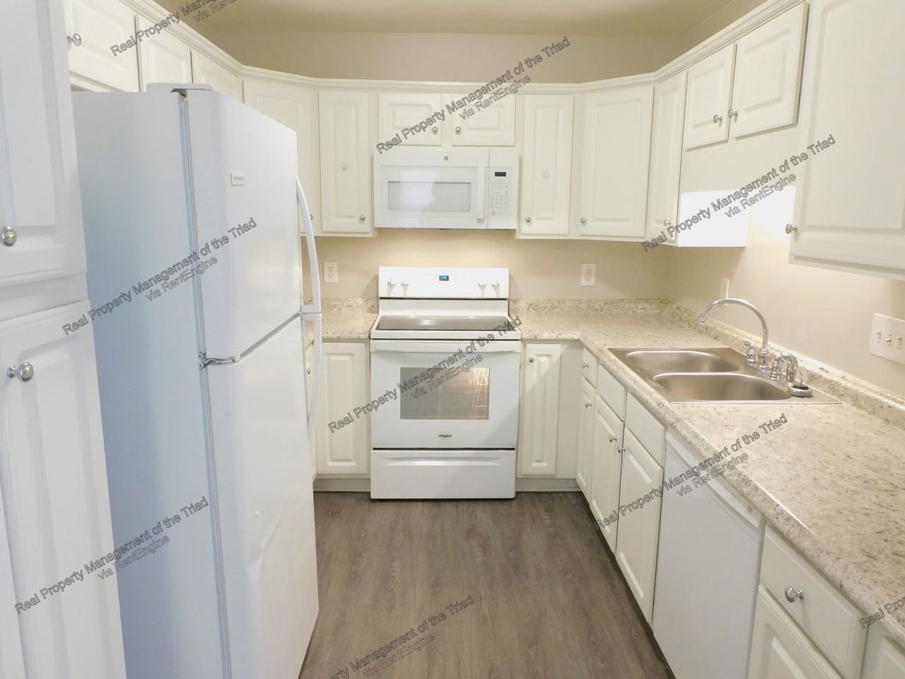 2222 Victoria Village Ln - Photo 2 of 22