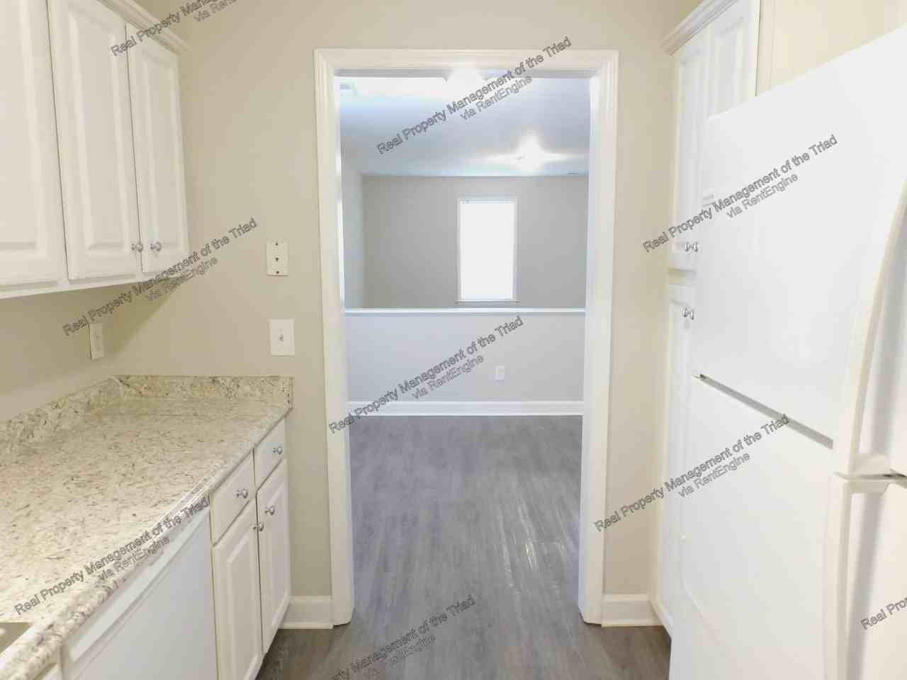 2222 Victoria Village Ln - Photo 3 of 22