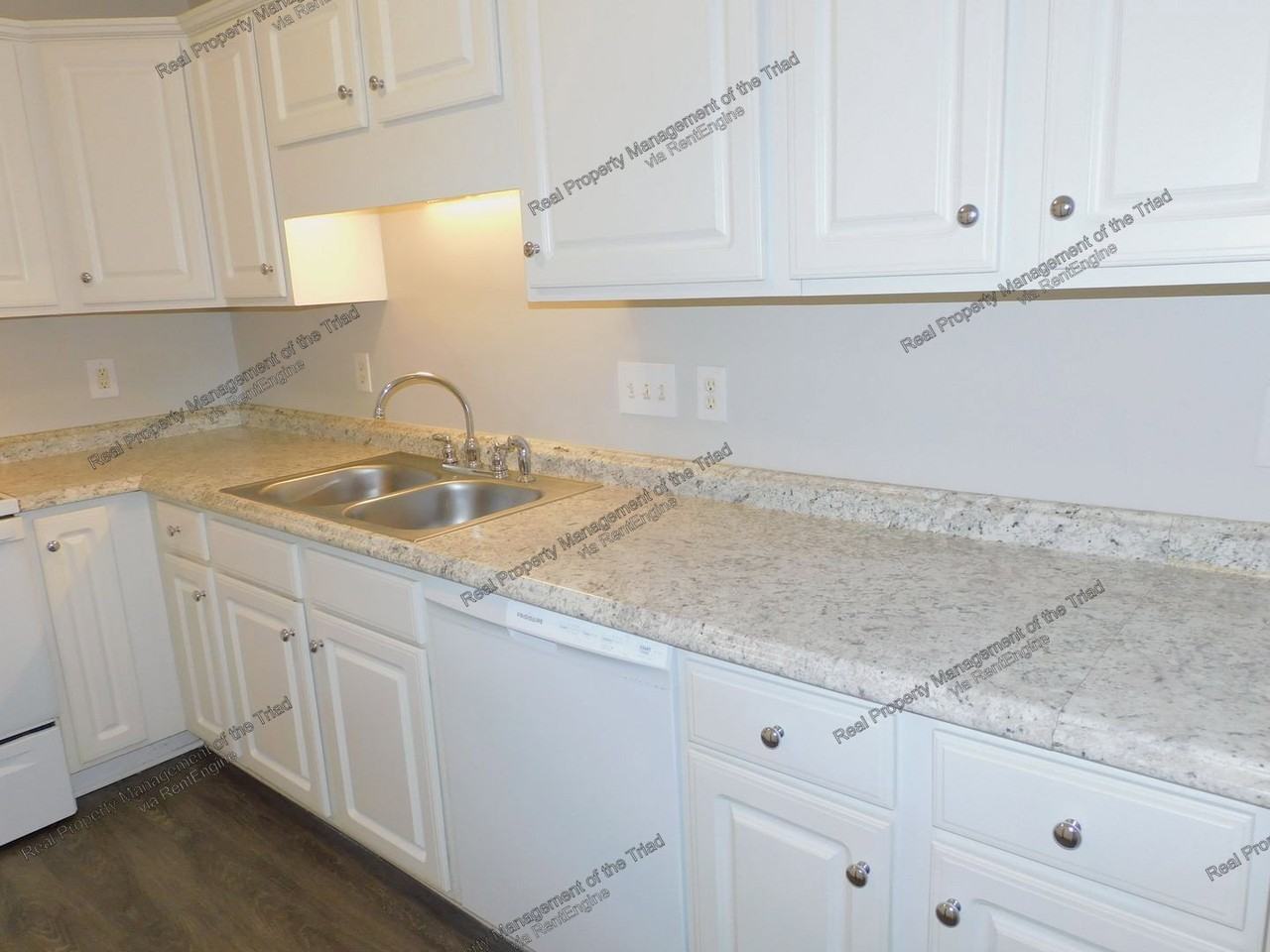 2222 Victoria Village Ln - Photo 5 of 22