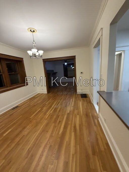 3833 Campbell St - Photo 7 of 31