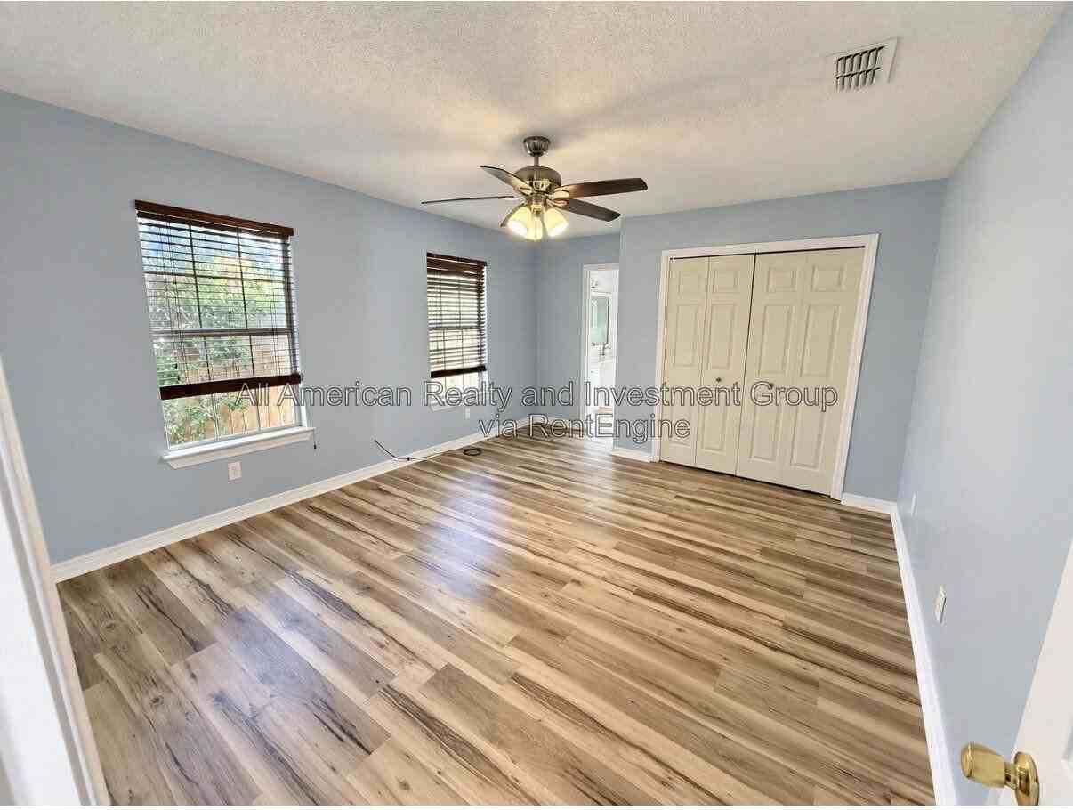 968 Southern Oaks Ct - Photo 3 of 11