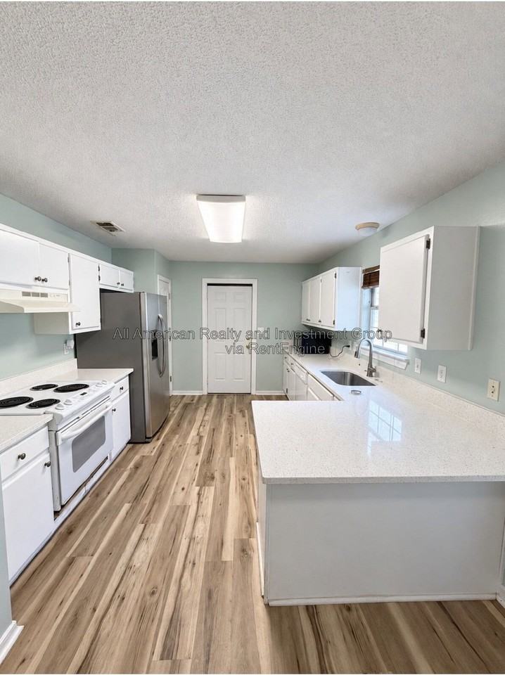 968 Southern Oaks Ct - Photo 4 of 11