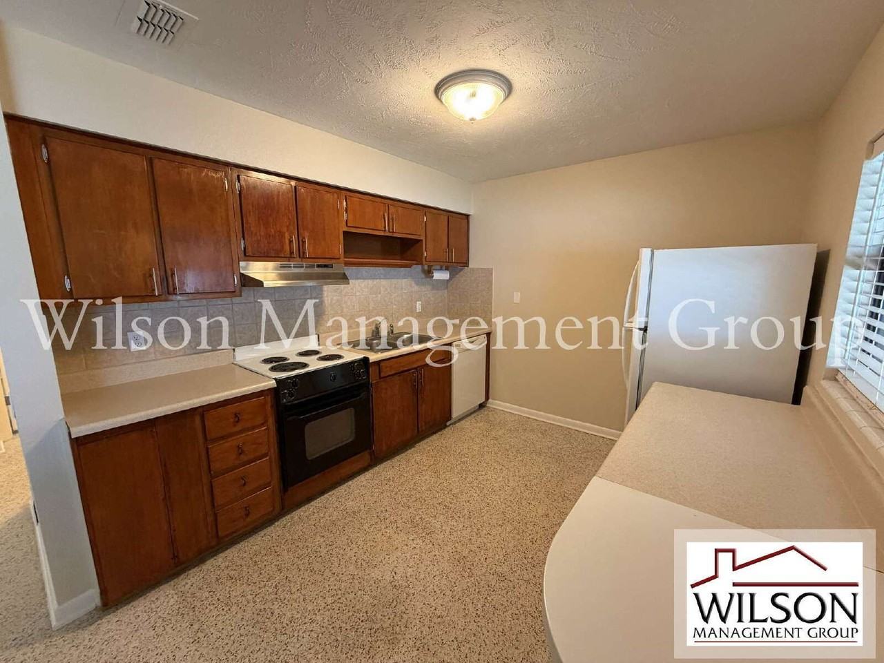 1313 Oregon St - Photo 6 of 15