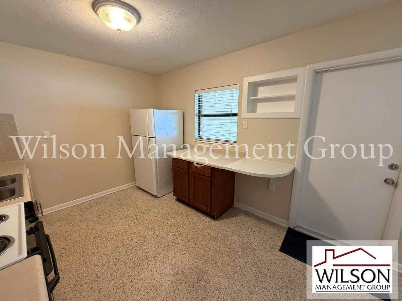 1313 Oregon St - Photo 7 of 15