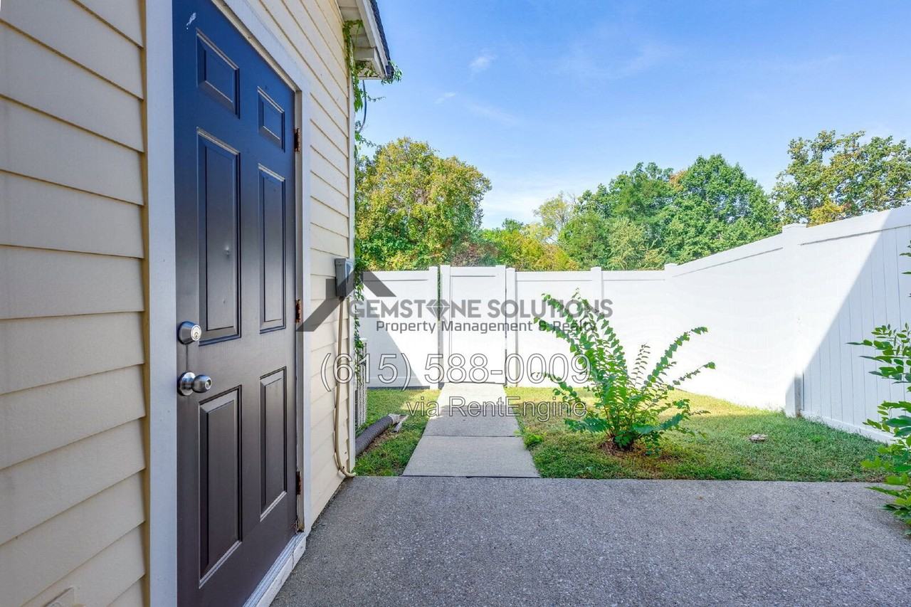 2021 Hemlock Dr - Photo 4 of 41