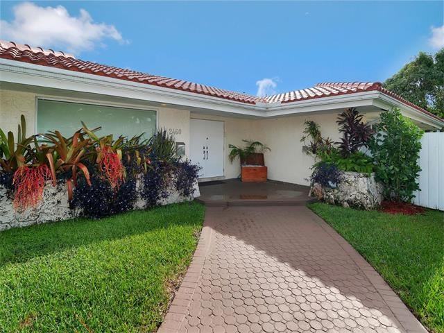 2460 NE 196th St - Photo 2 of 8