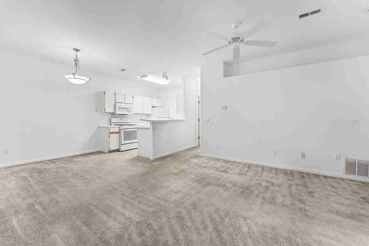1101 Linden Ln #985 - Photo 4 of 11