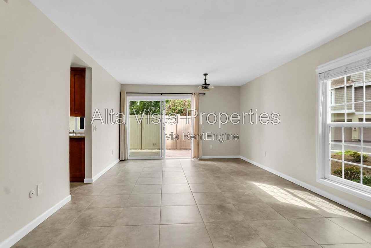 3756 Balboa Ter #A - Photo 6 of 35