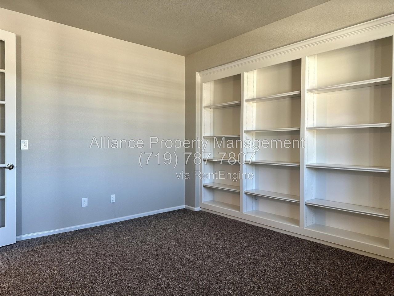 2075 Bobcat Valley Ct - Photo 4 of 50