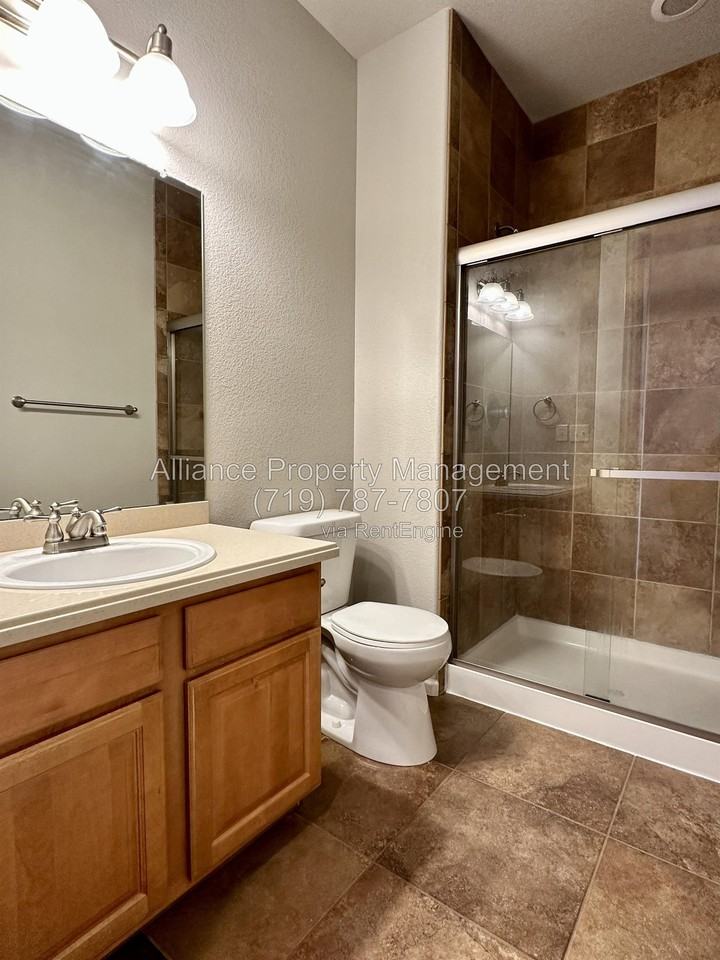 2075 Bobcat Valley Ct - Photo 5 of 50