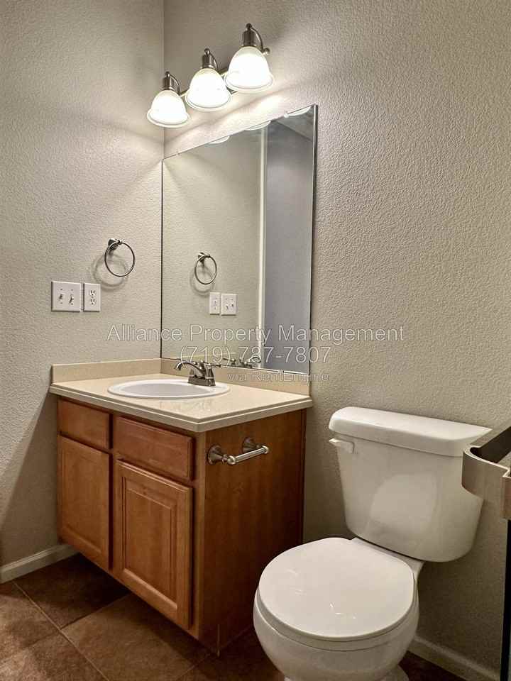 2075 Bobcat Valley Ct - Photo 6 of 50