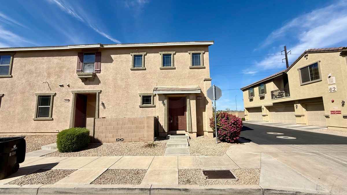 1522 N 81st Ln - Photo 2 of 15