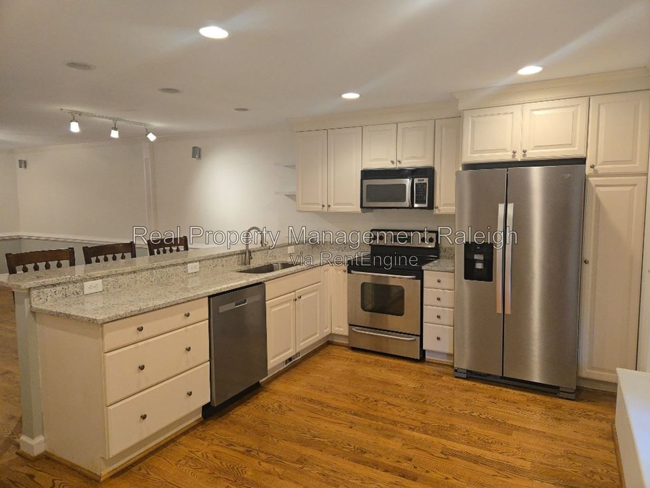1647 Claiborne Ct - Photo 2 of 12