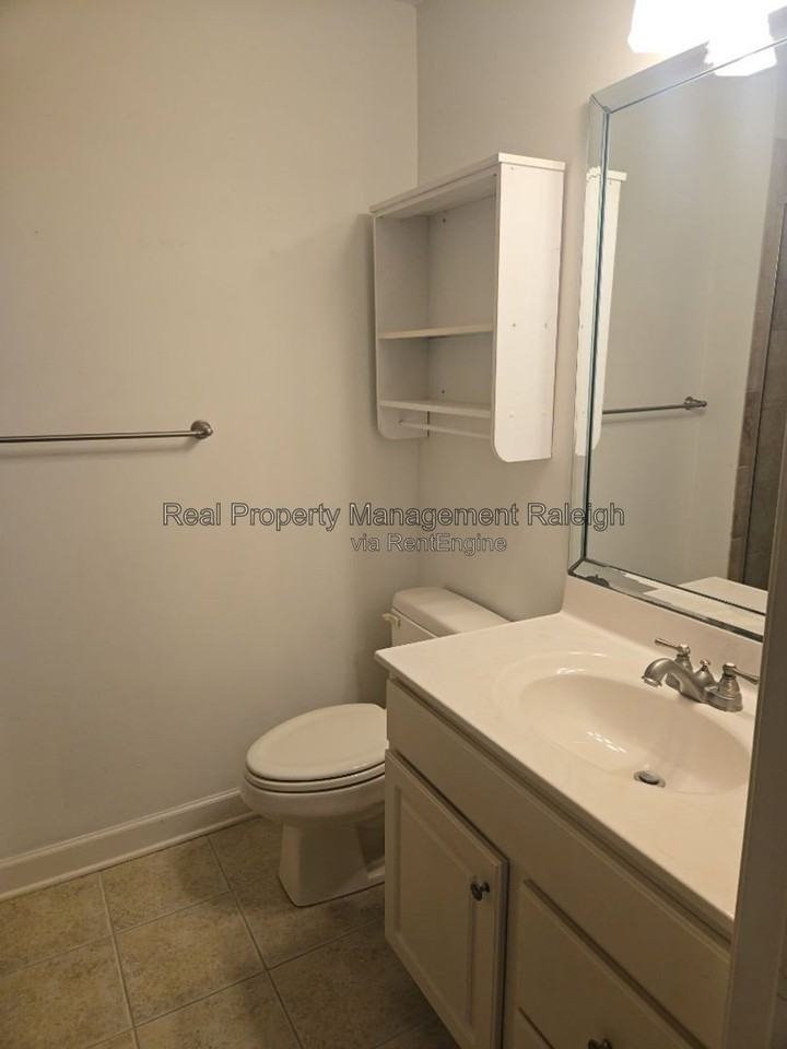 1647 Claiborne Ct - Photo 6 of 12