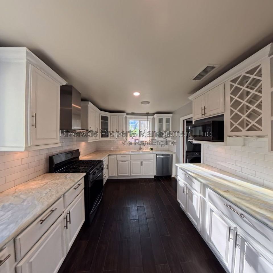 4025 Terracina Dr - Photo 7 of 38