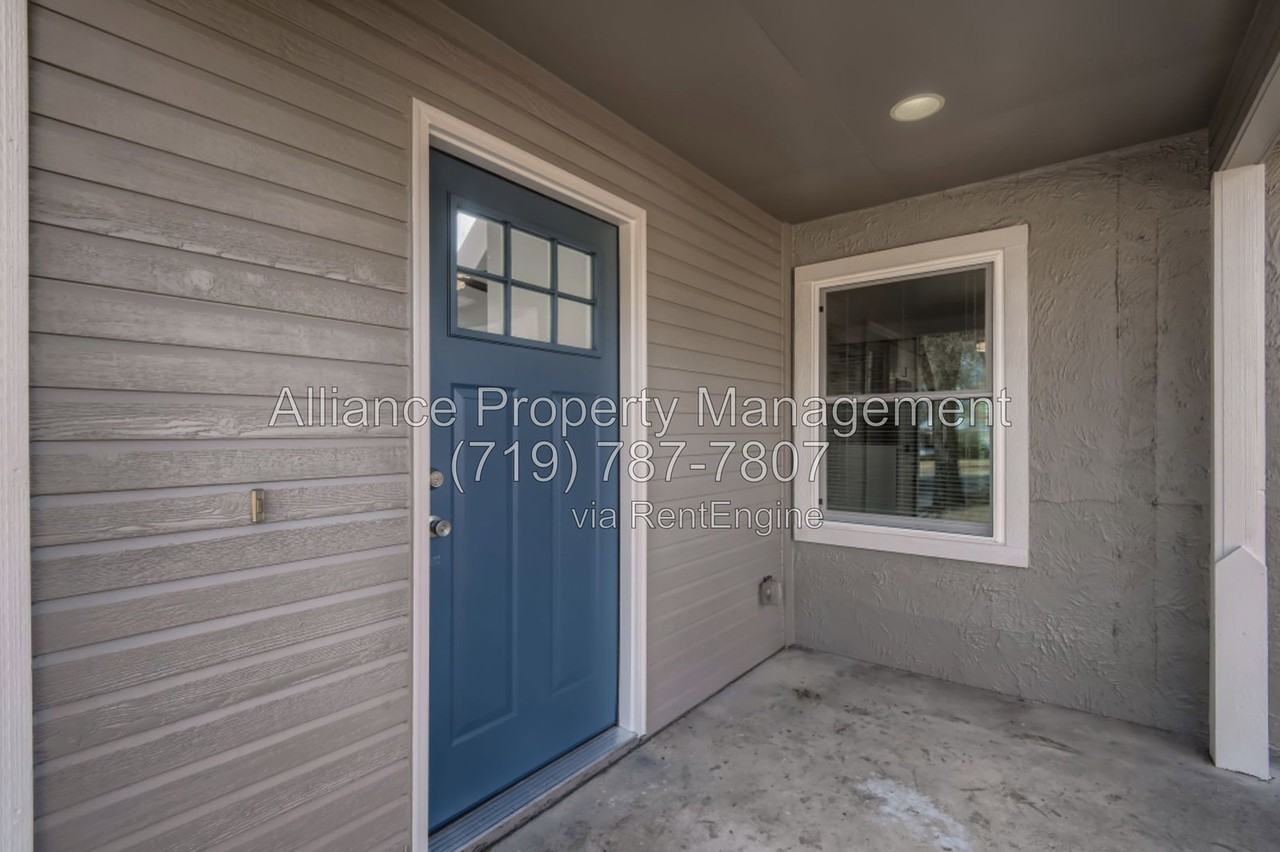 806 Alexander Rd - Photo 2 of 29