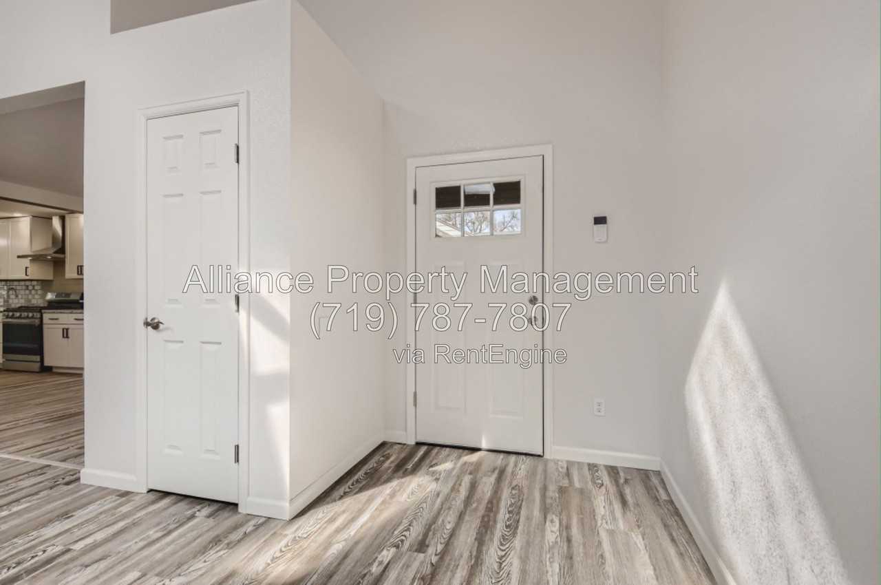 806 Alexander Rd - Photo 3 of 29
