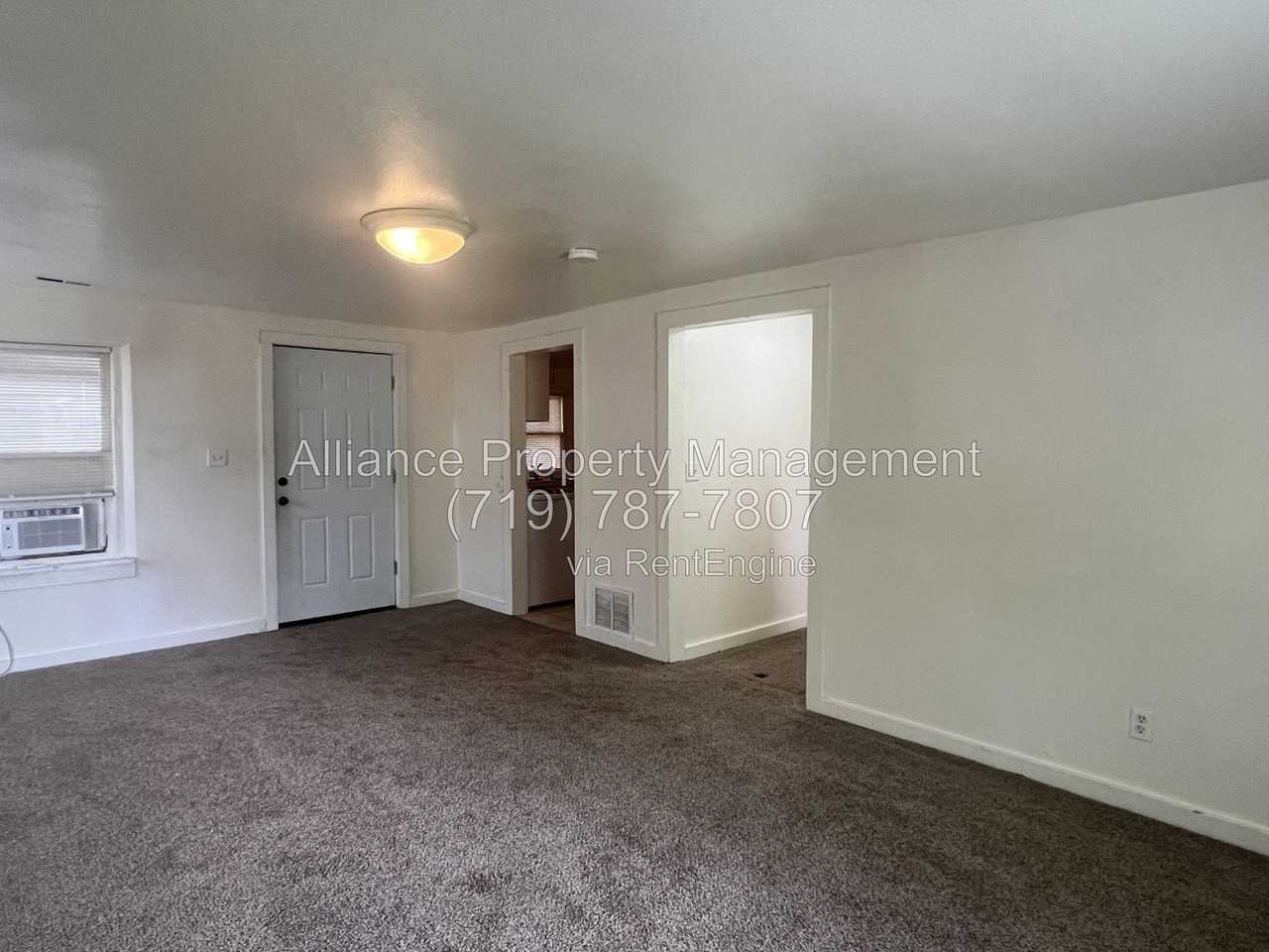 2519 E Monument St - Photo 4 of 18