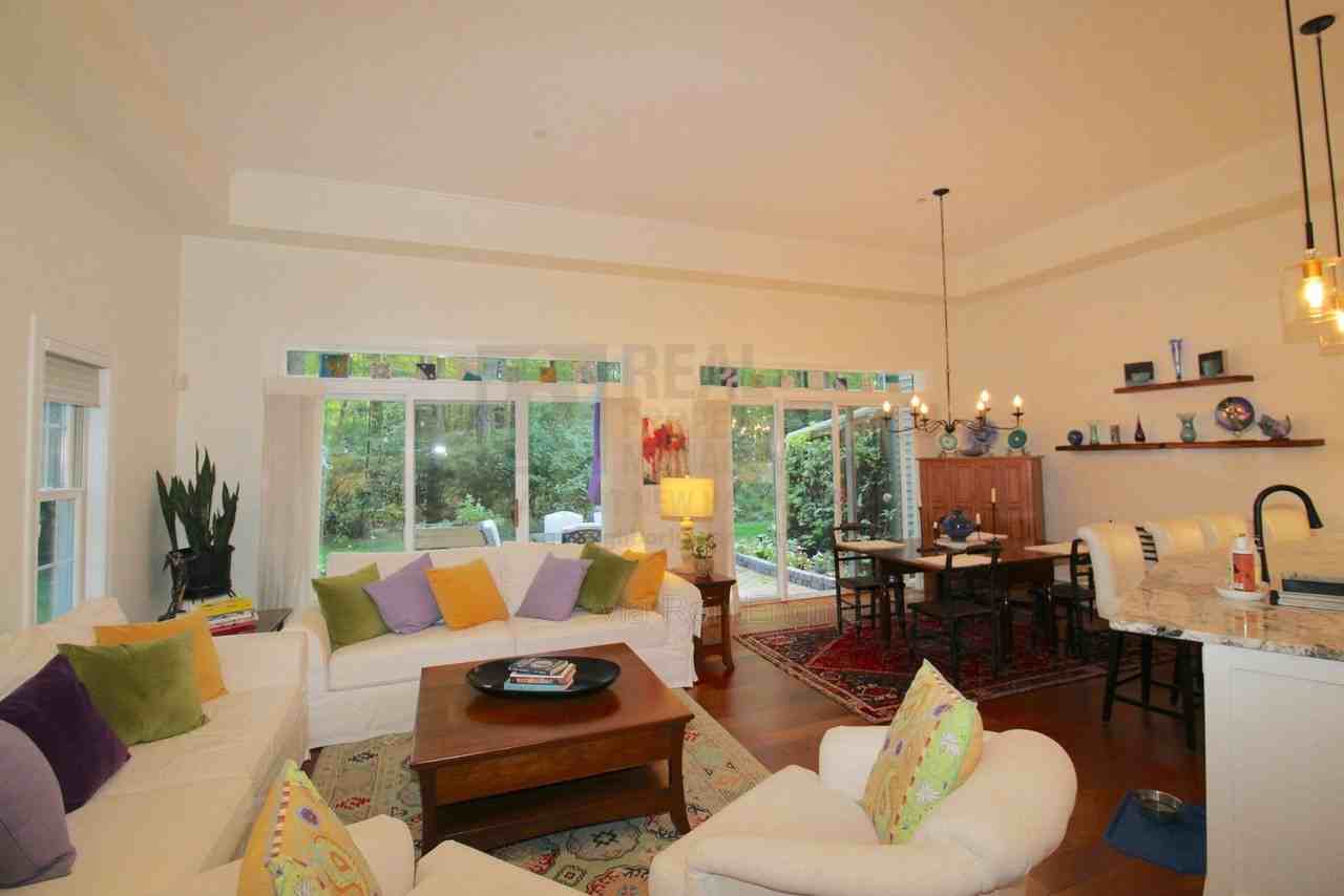 67 Clearwater Dr - Photo 5 of 30