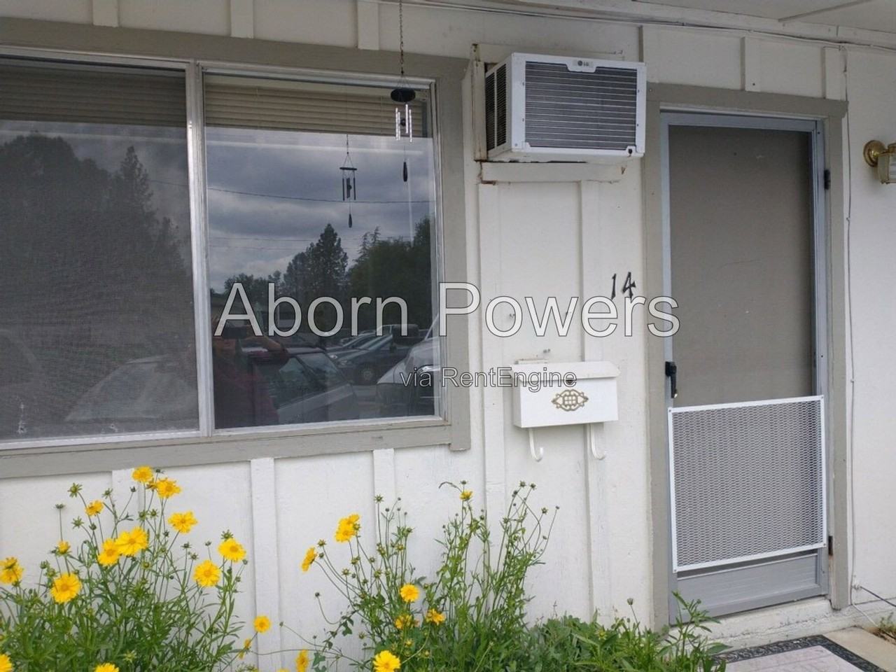 2813 Manor Dr #14 - Photo 2 of 3