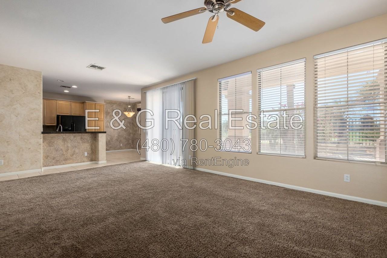 13746 W Cypress St - Photo 4 of 29