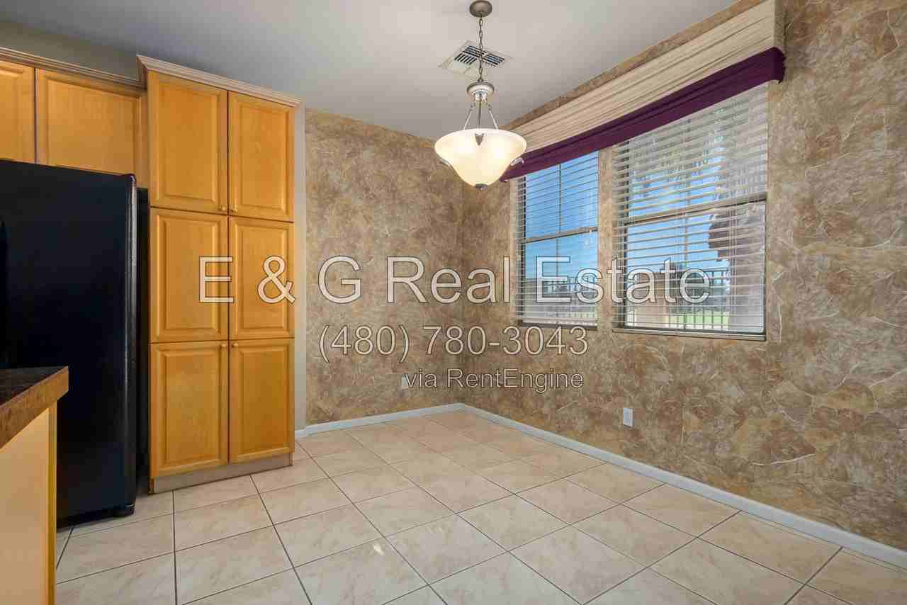13746 W Cypress St - Photo 5 of 29
