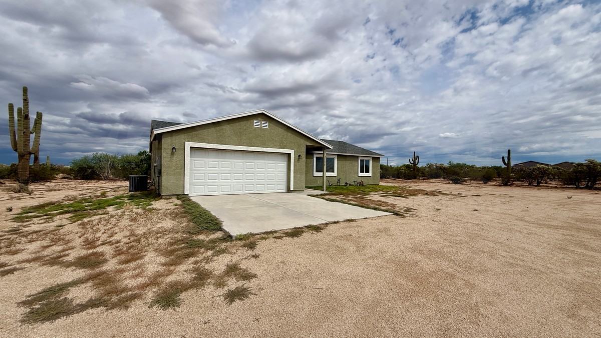 24638 E Bartlett Rd - Photo 3 of 33