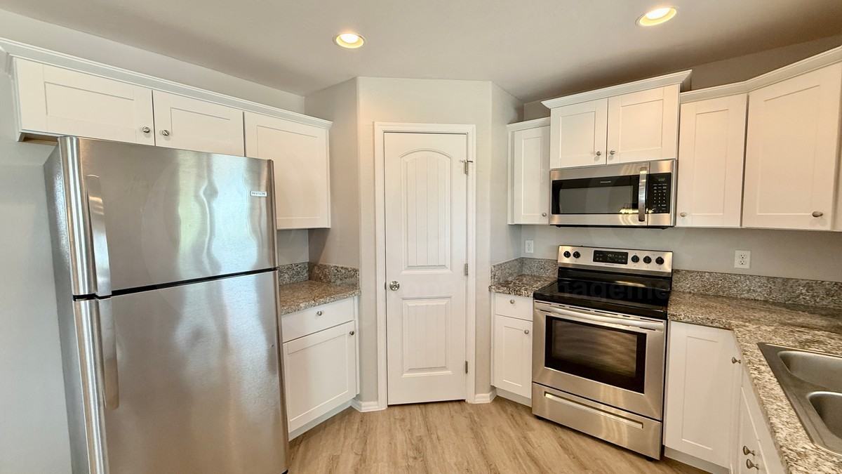 24638 E Bartlett Rd - Photo 5 of 33