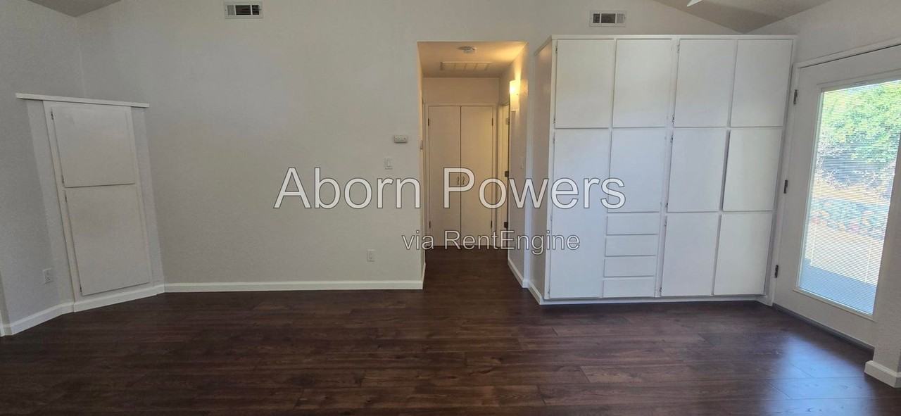 2417 Oakenshield Rd #8 - Photo 6 of 13