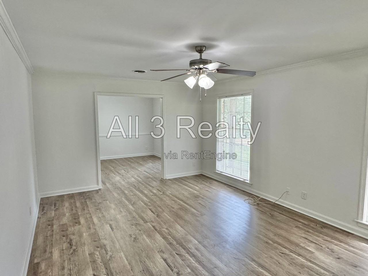 2557 Woodley Rd - Photo 7 of 49