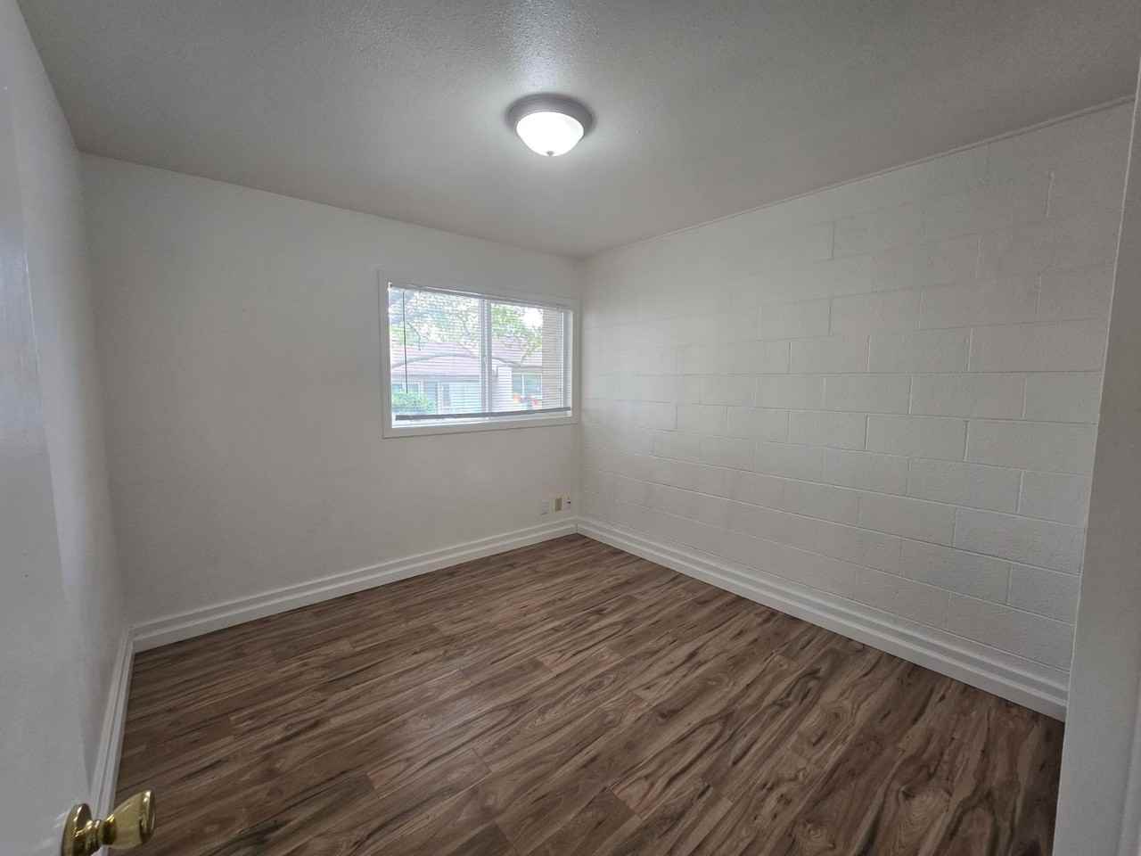 807 Ne Alameda Ave - Photo 5 of 20