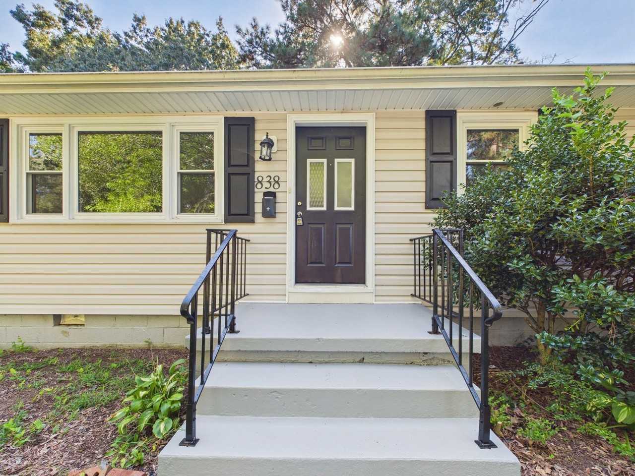 838 Greystone Ave - Photo 2 of 24