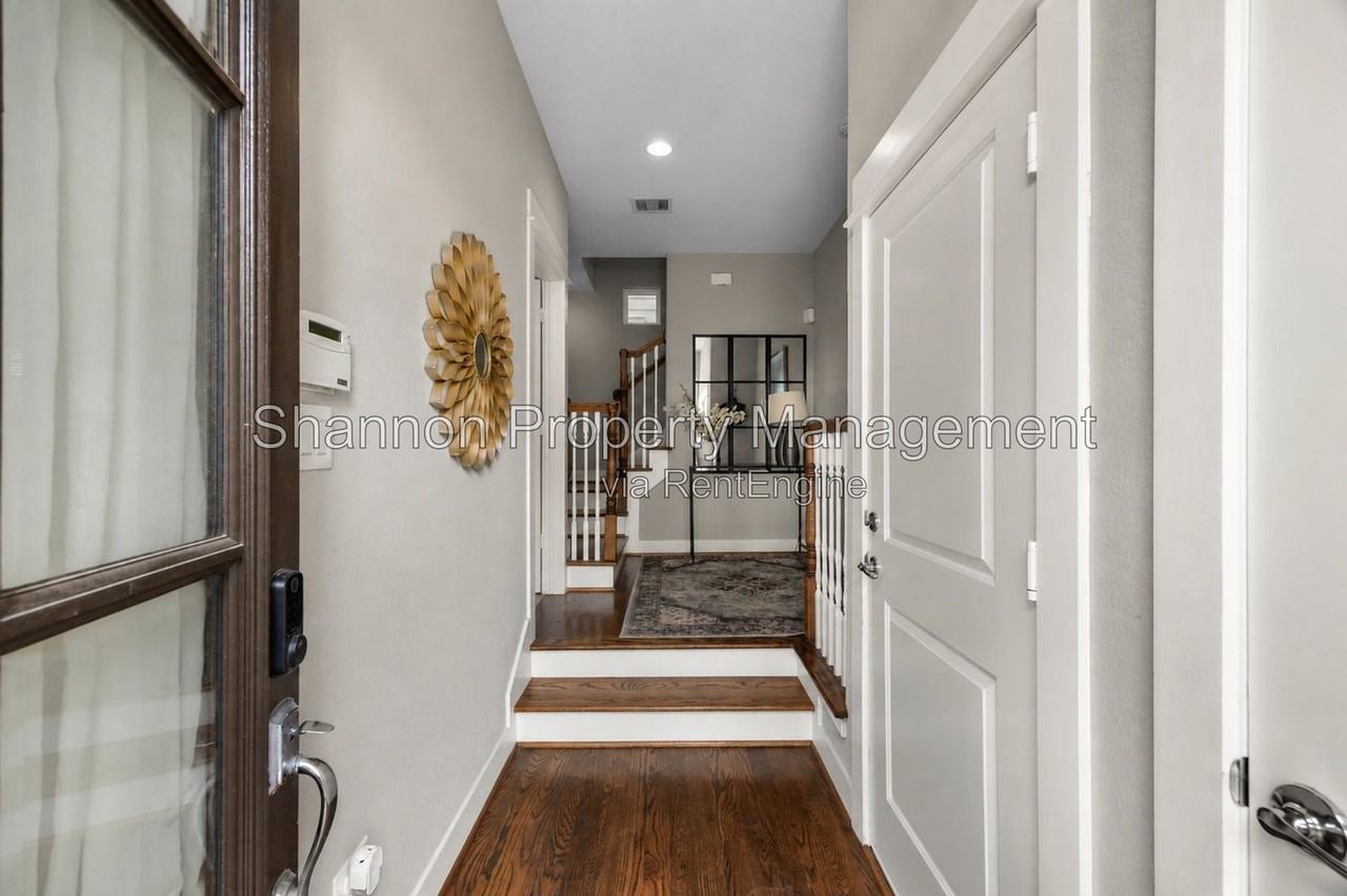 1314 W 21st St #B - Photo 6 of 38