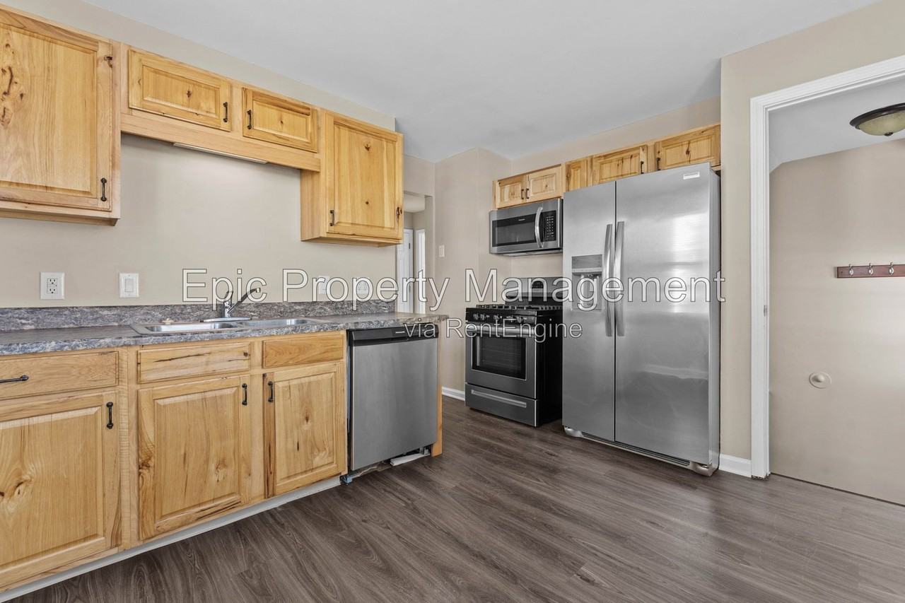 13556 Pullman St - Photo 2 of 13