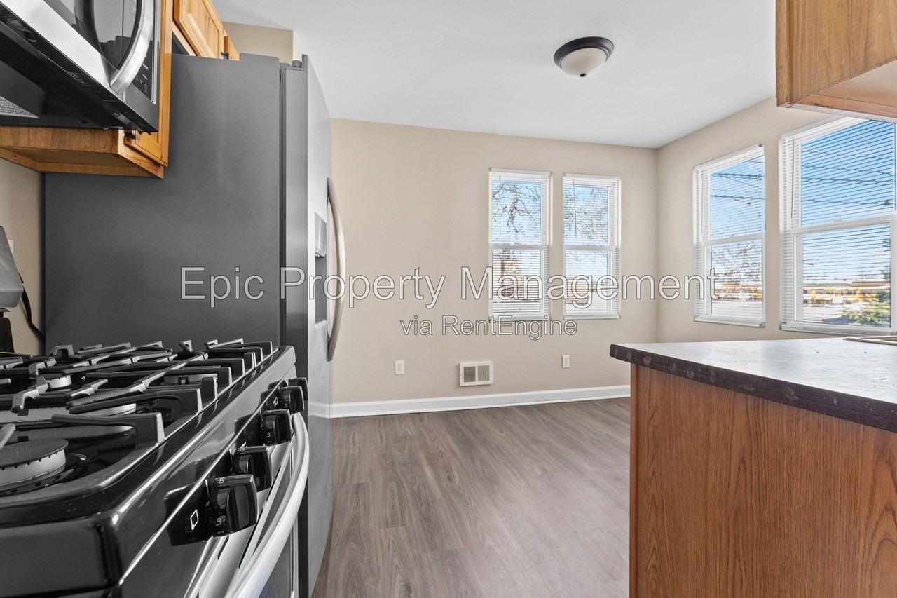 13556 Pullman St - Photo 3 of 13