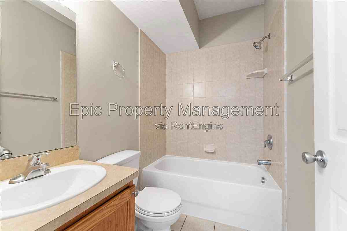 45570 Evansway Dr - Photo 3 of 11