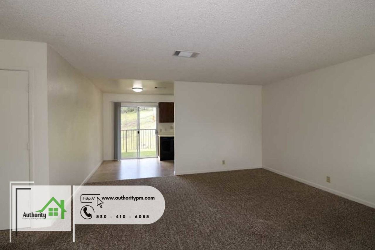 333 Boulder Creek Dr #D4 - Photo 3 of 15