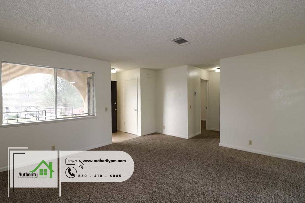 333 Boulder Creek Dr #D4 - Photo 5 of 15