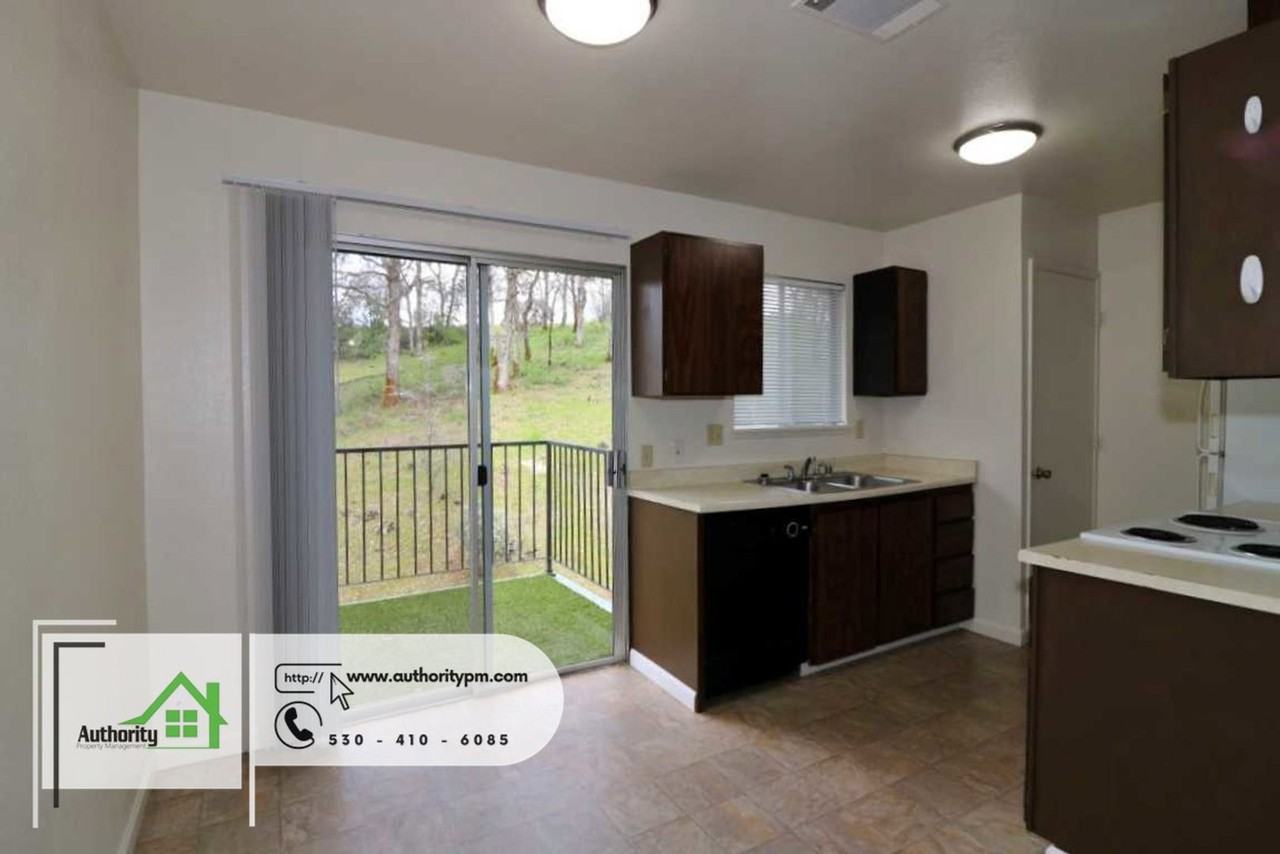 333 Boulder Creek Dr #D4 - Photo 6 of 15