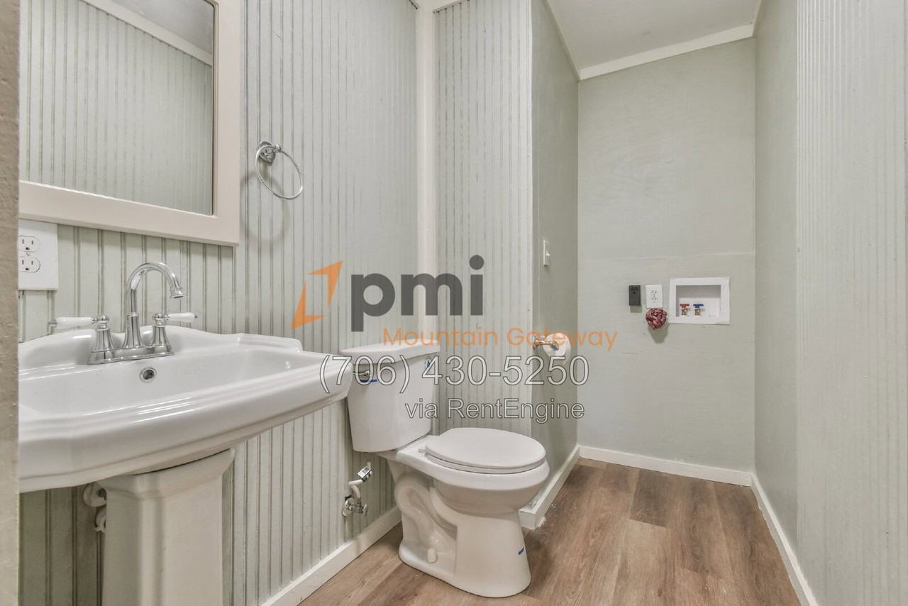 266 Glenridge Dr - Photo 6 of 31