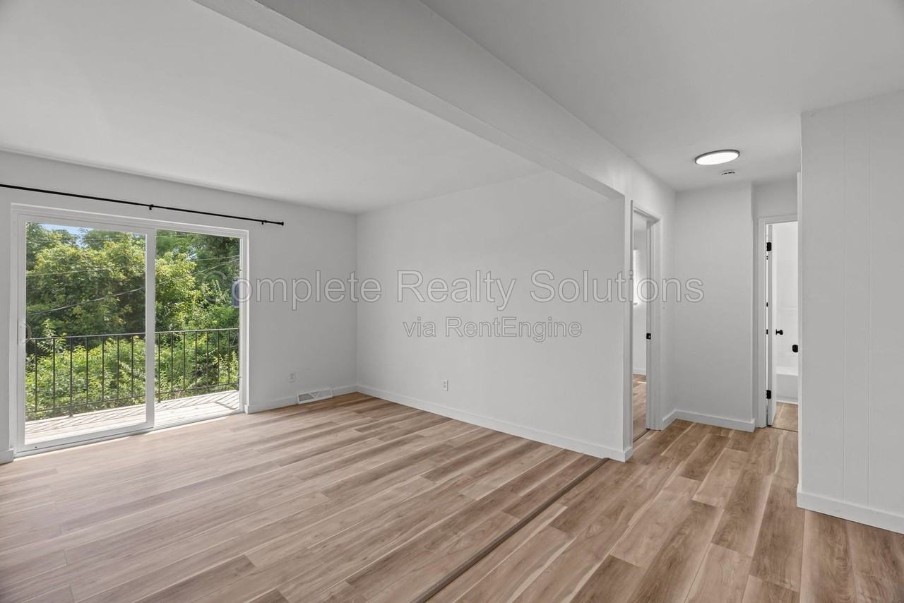 2551 Mary Ave #2551B - Photo 6 of 21
