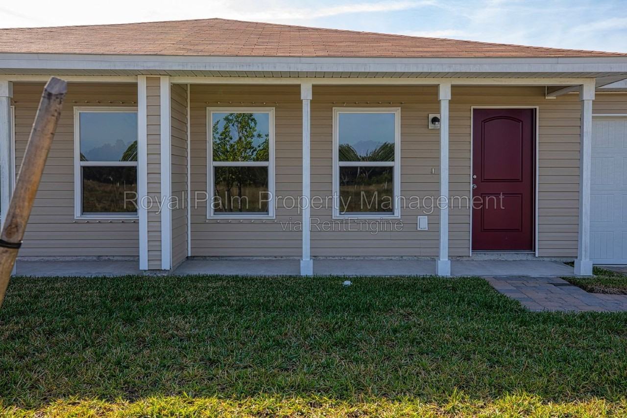 18295 Gibraltar Ln - Photo 4 of 24