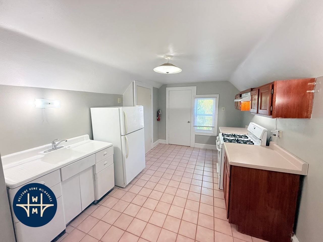 2038A S Layton Blvd - Photo 2 of 8