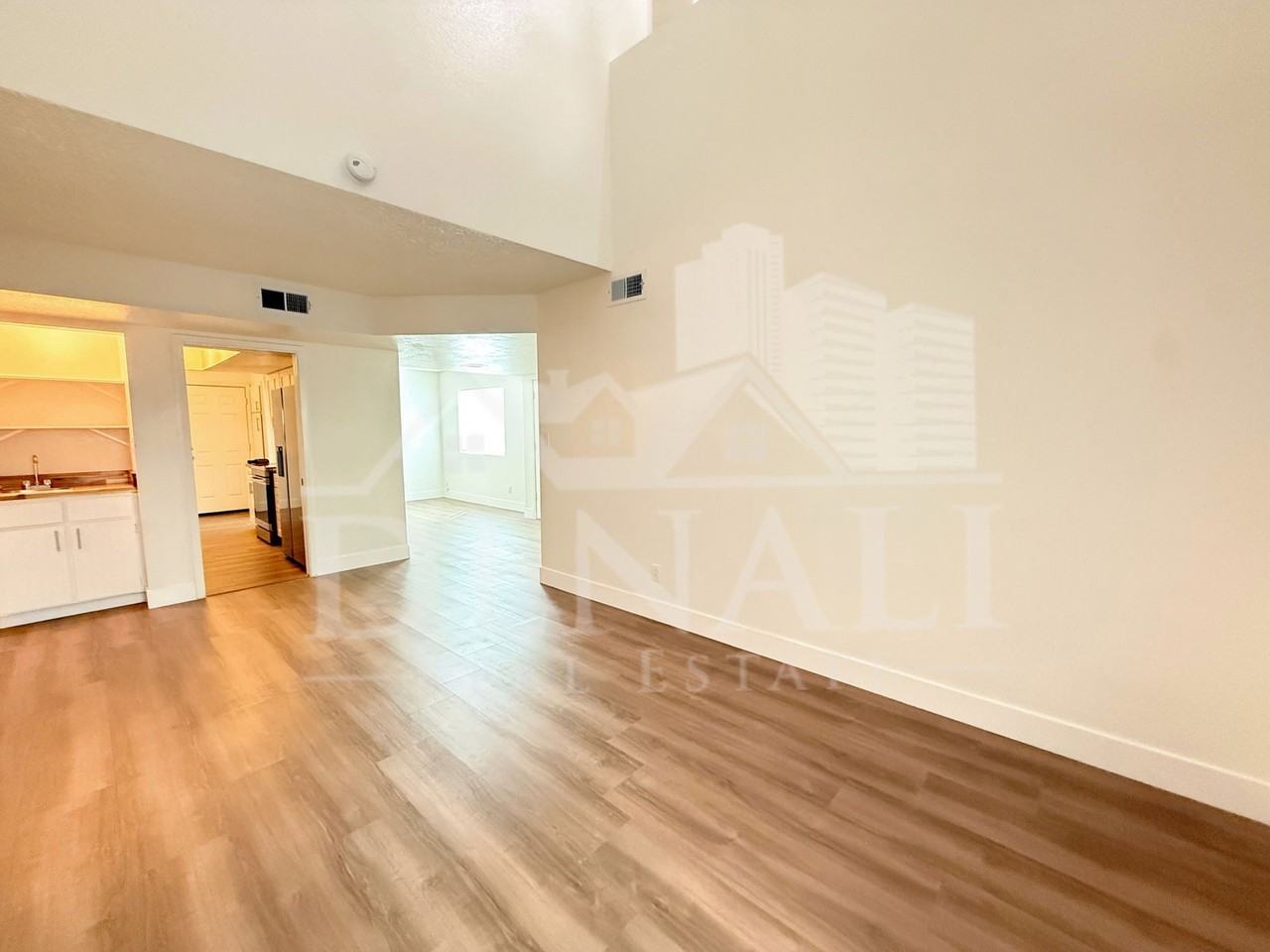 7772 N 19th Dr - Photo 4 of 23
