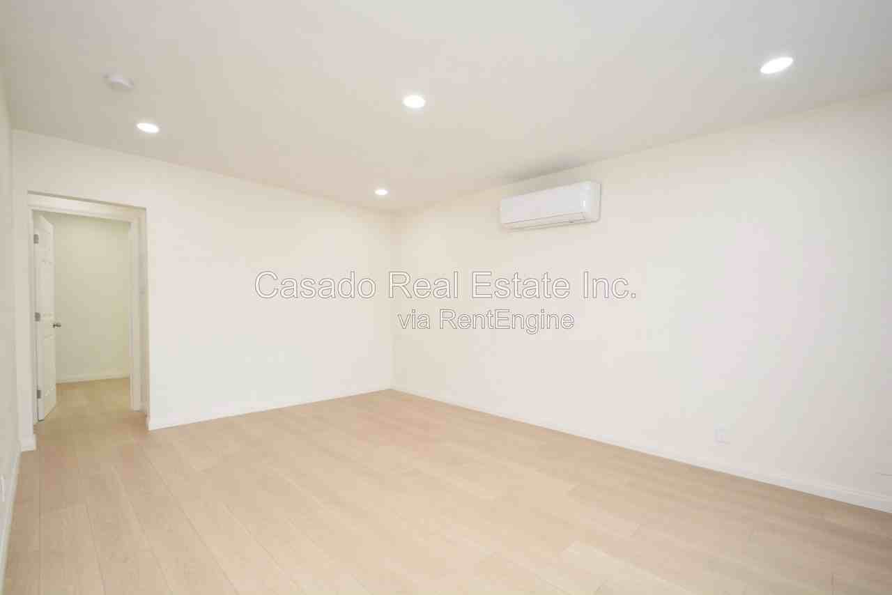 2213 E Spaulding St #A - Photo 3 of 11