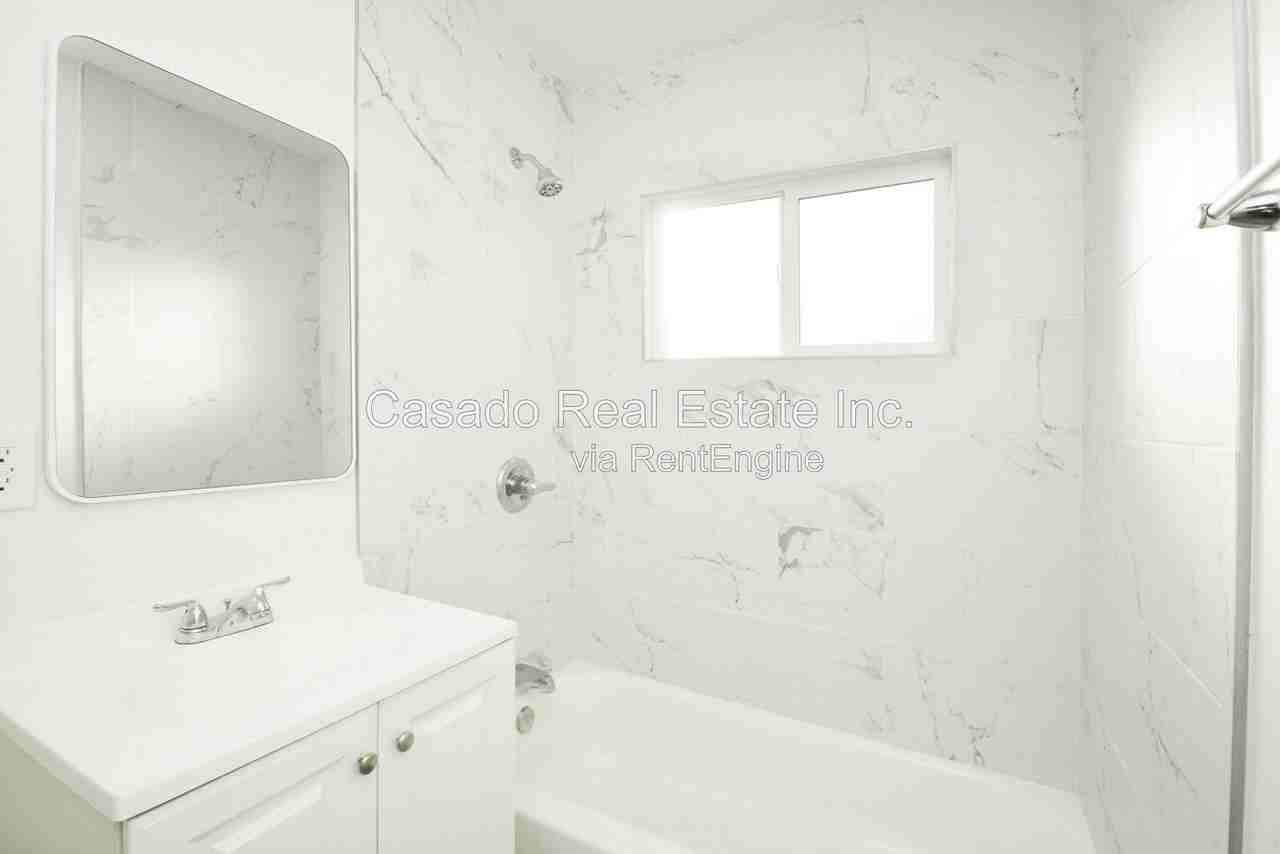 2213 E Spaulding St #A - Photo 7 of 11