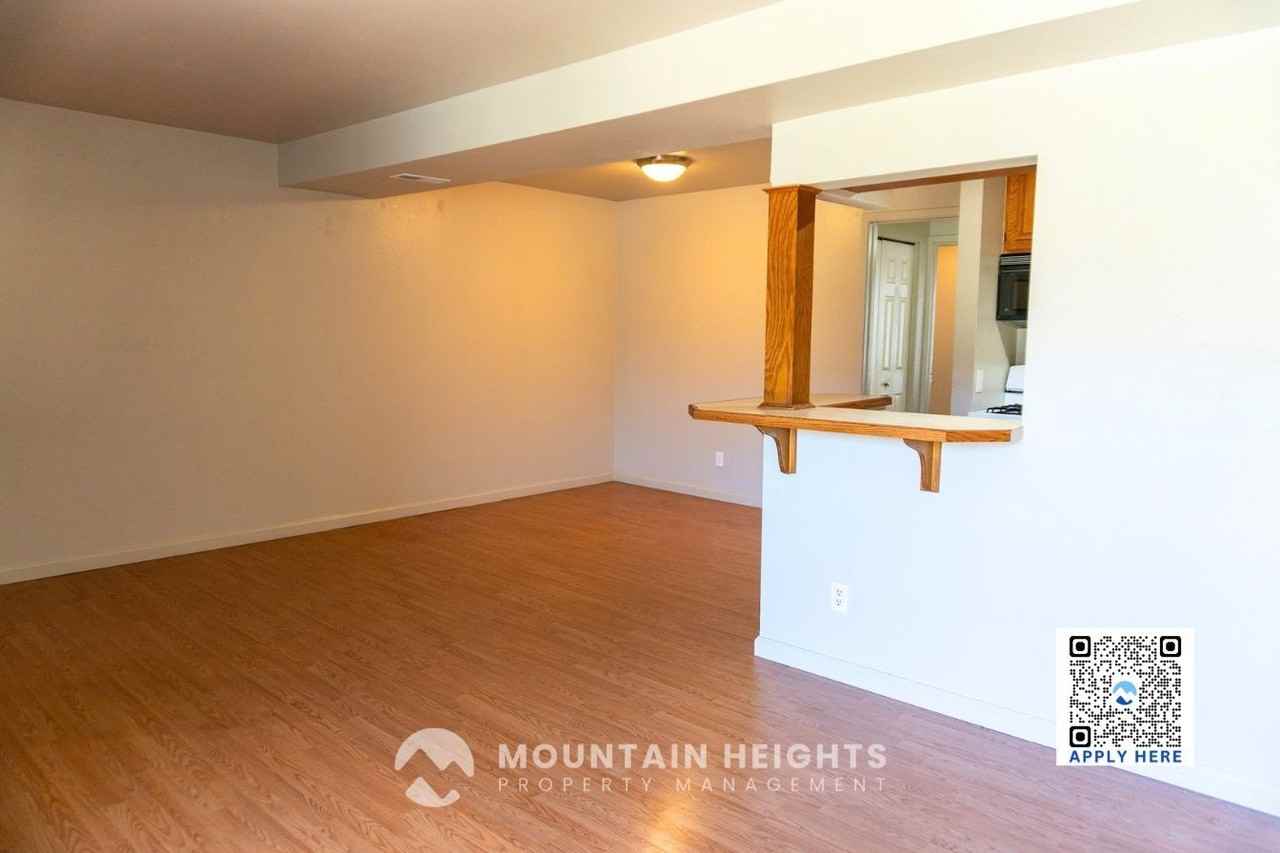 415 E Creekside Cir #C - Photo 2 of 19