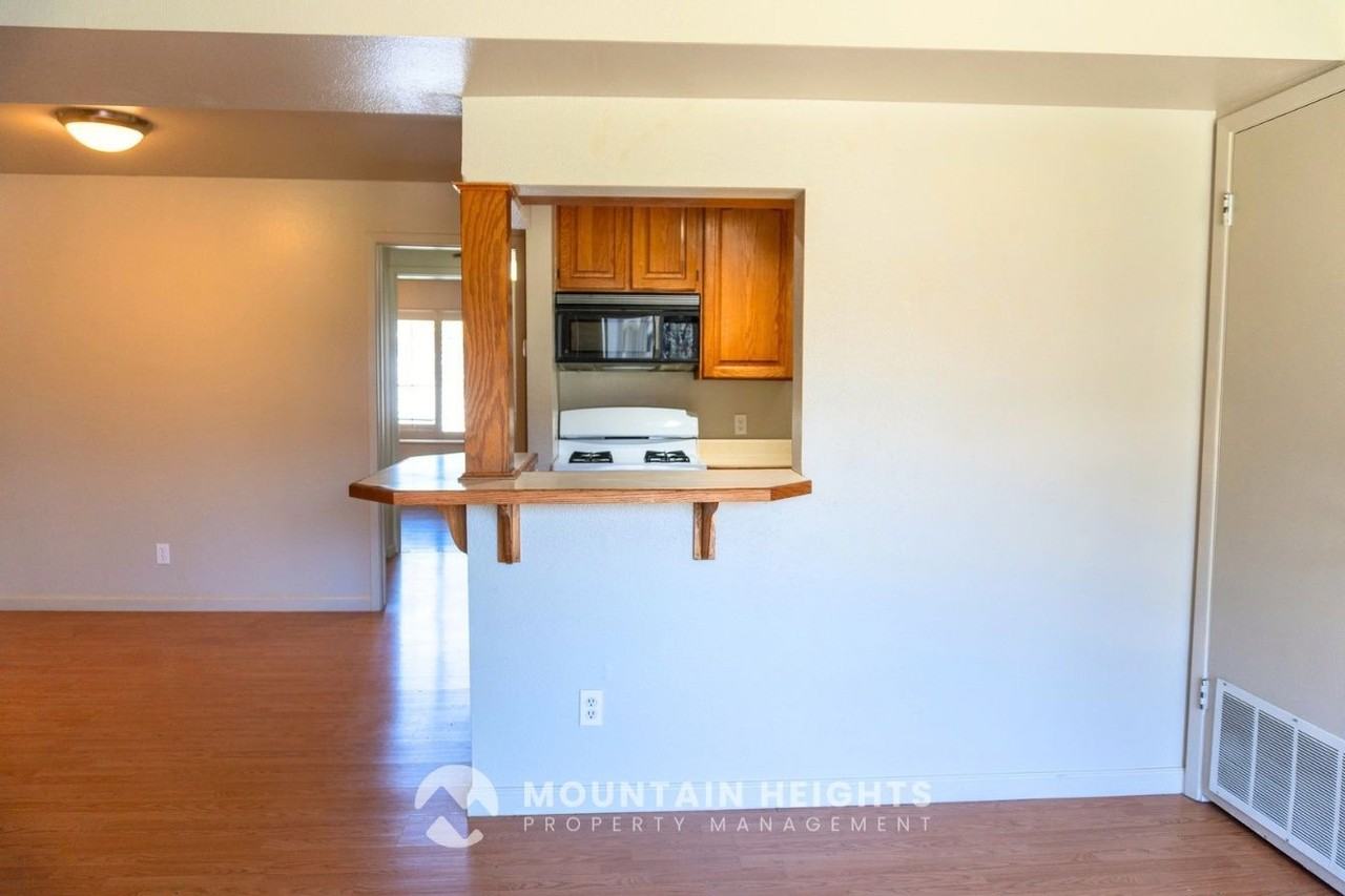 415 E Creekside Cir #C - Photo 6 of 19