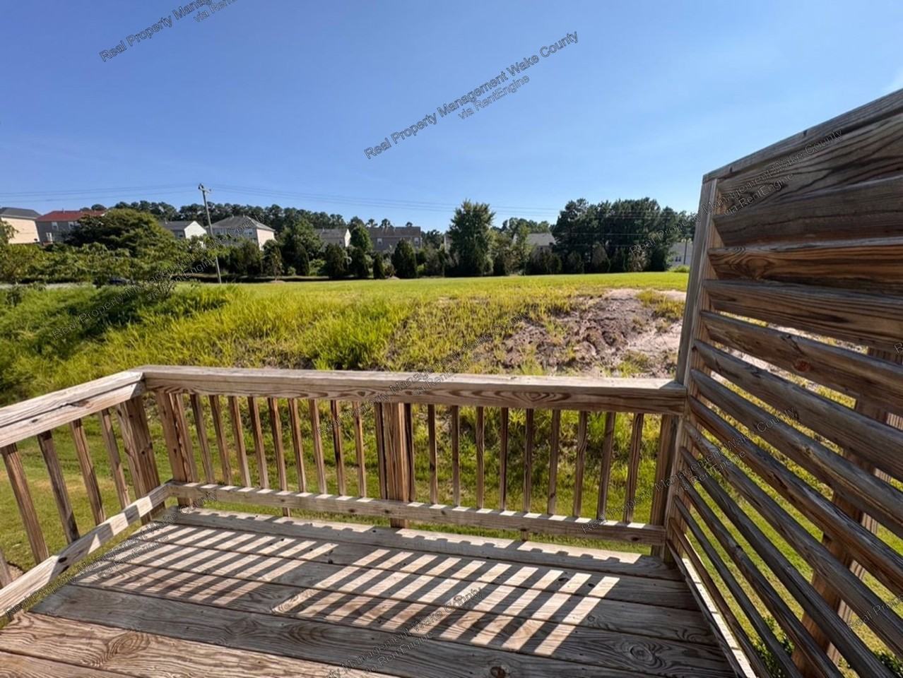 1063 Shoreside Dr - Photo 7 of 25