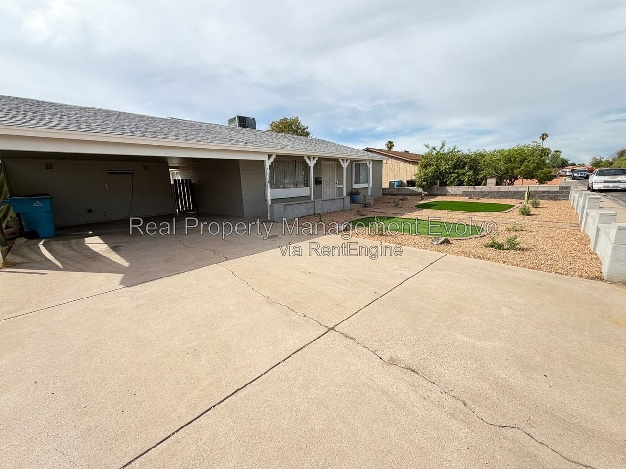 2518 N 58th Dr - Photo 3 of 21